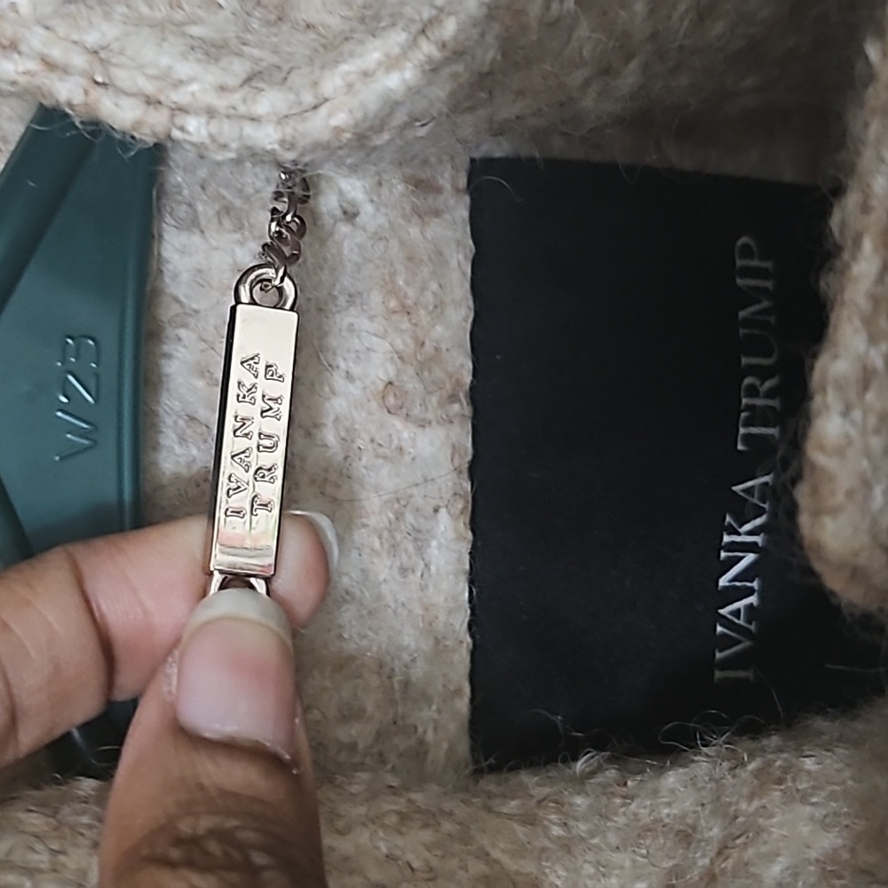Coat - Picture 5 of 5